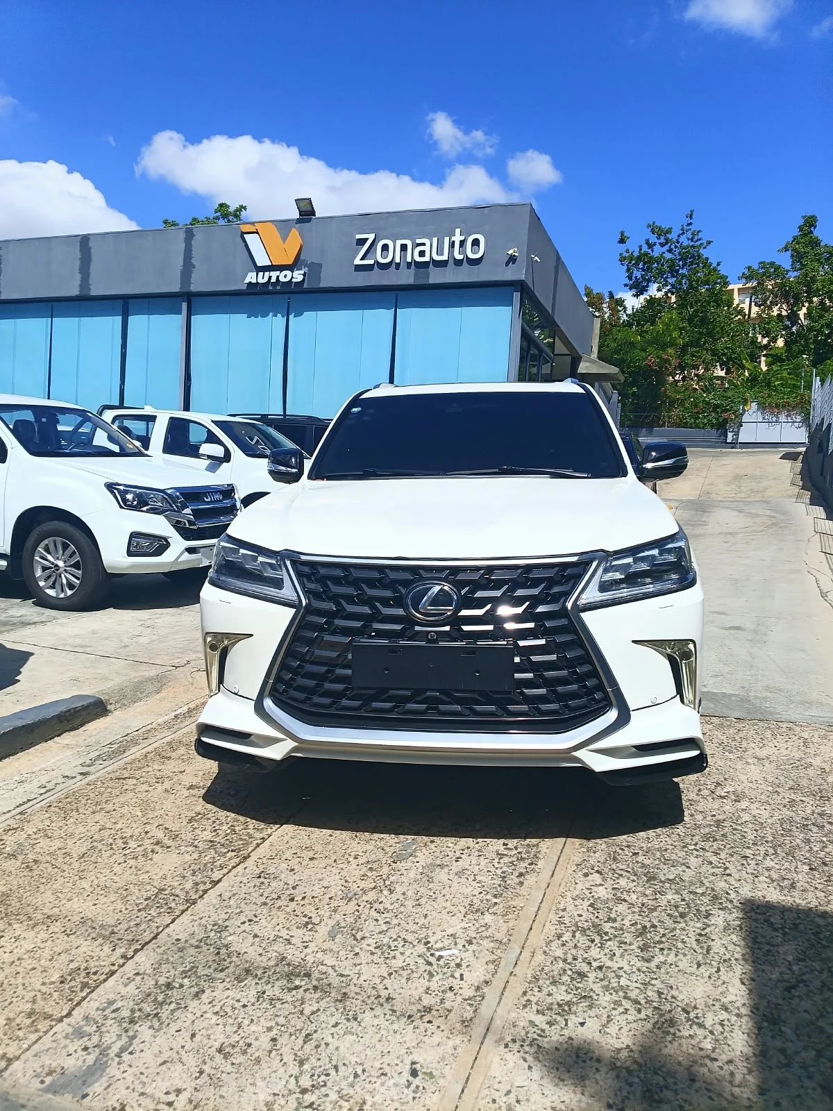 Lexus LX 570 Sport Plus 2015 en venta - vista principal