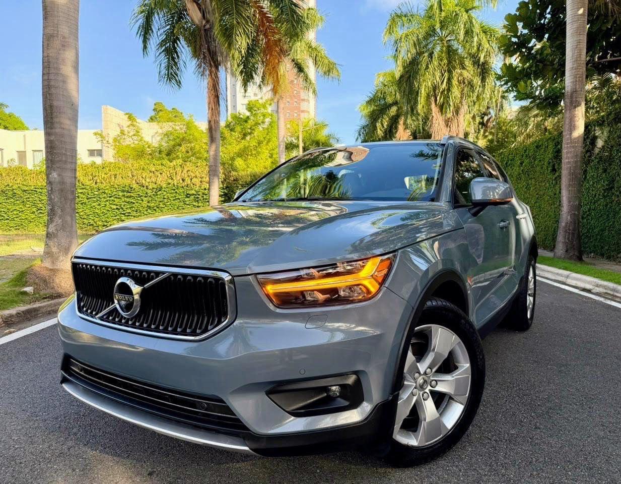 Volvo XC40 T4 Momemtum 2021 en venta - vista principal