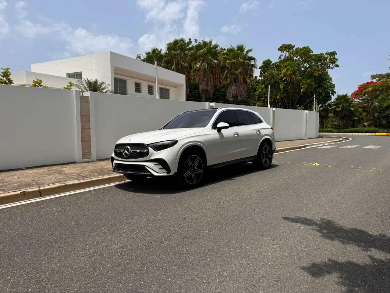 2023 Mercedes Benz GLC 300 usado en venta por E. Francisco Rodrigues Auto Import
