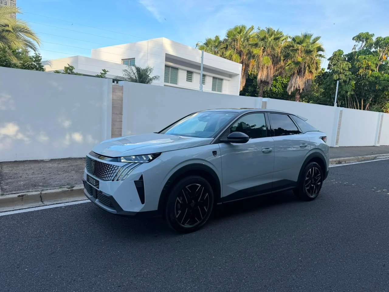 2027 Peugeot 3008 GT Line nuevo en venta por E. Francisco Rodrigues Auto Import