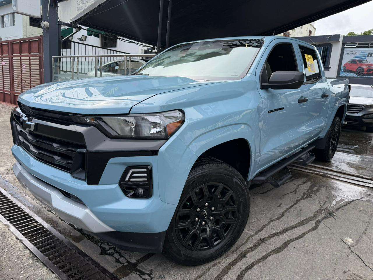2025 Chevrolet Colorado Work Truck usado en venta por Carlos Rosa Auto Import