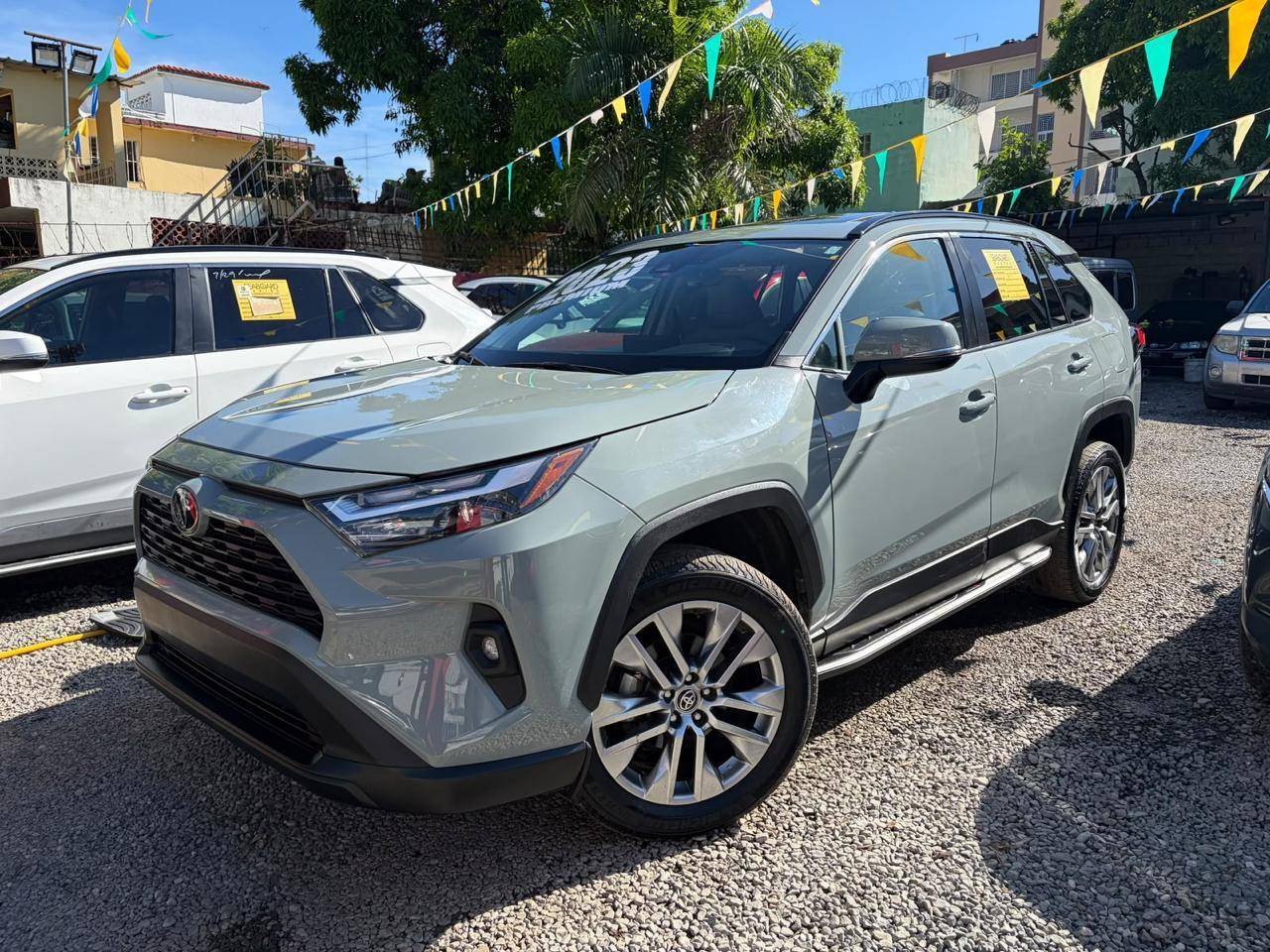 Toyota RAV4 XLE Premium 2023 en venta - vista principal