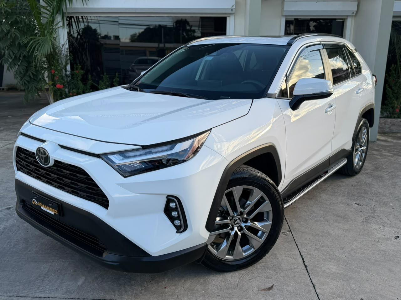 Toyota RAV4 XLE Premium 2024 en venta - vista principal
