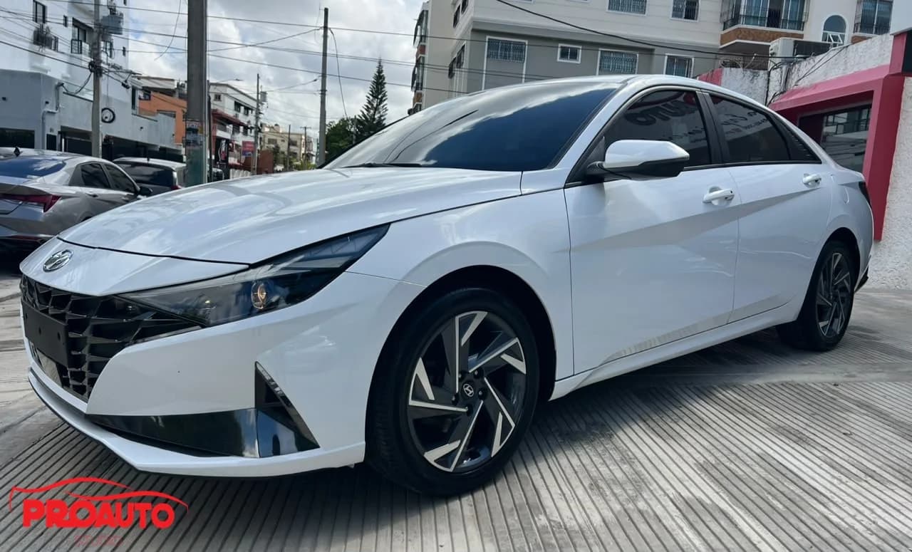 Hyundai Avante Luxury 2022 en venta - vista principal