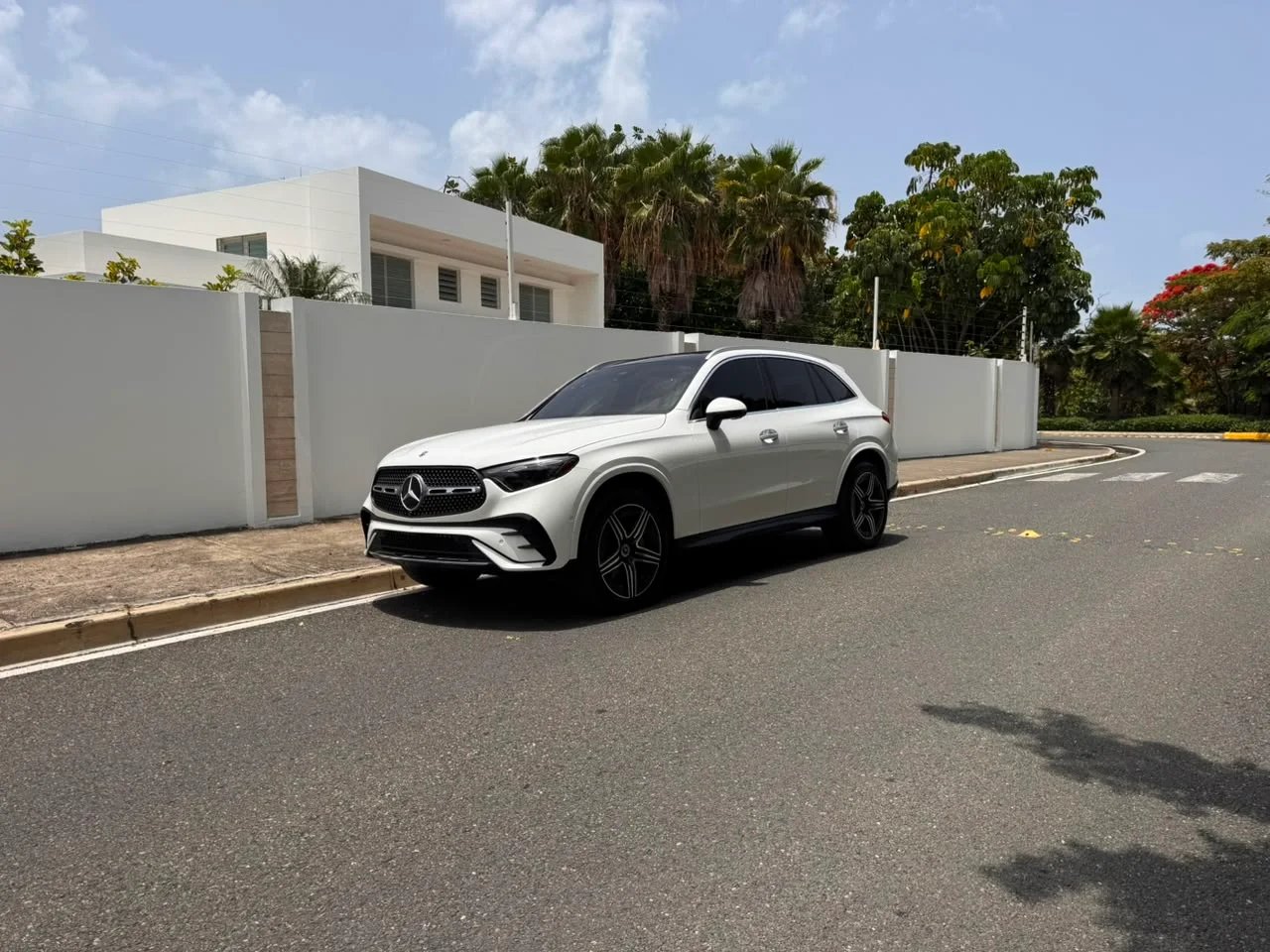 Mercedes Benz GLC 300 2023 en venta - vista principal