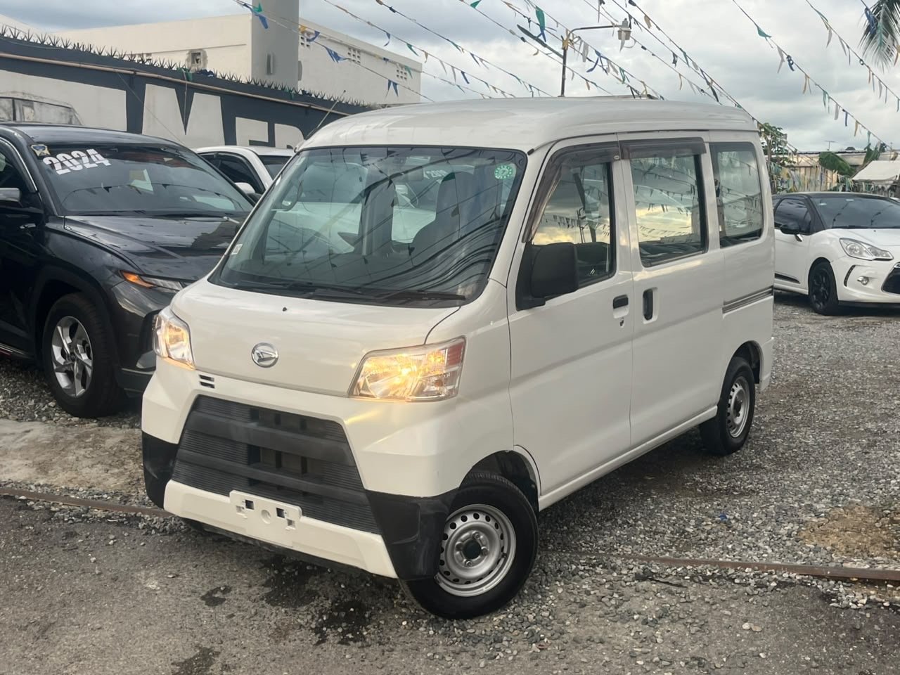 Daihatsu Hijet Minivan 2021 en venta - vista principal