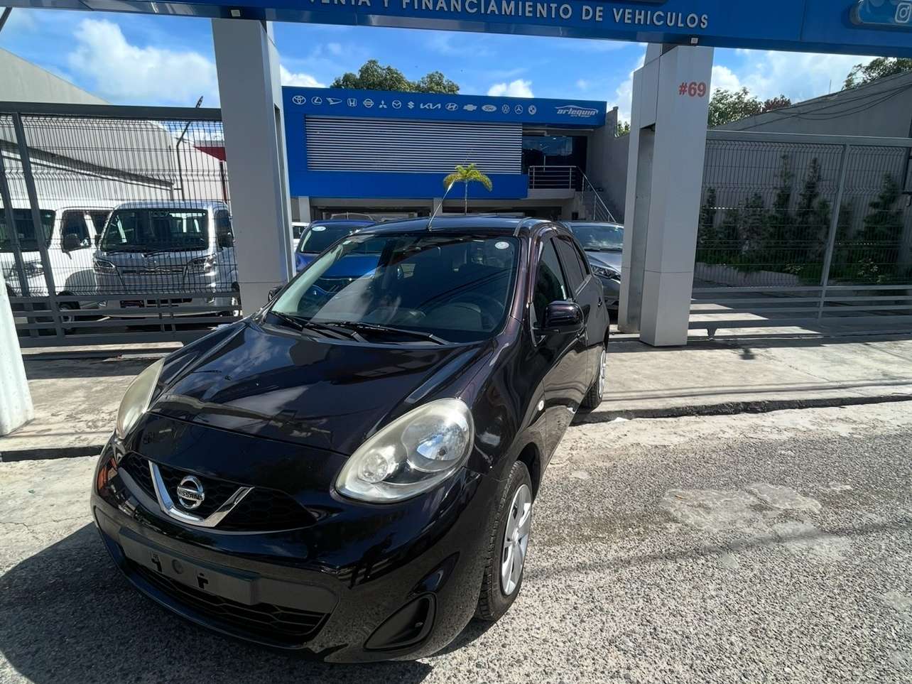 2019 Nissan March usado en venta por Arlequín Auto Import 