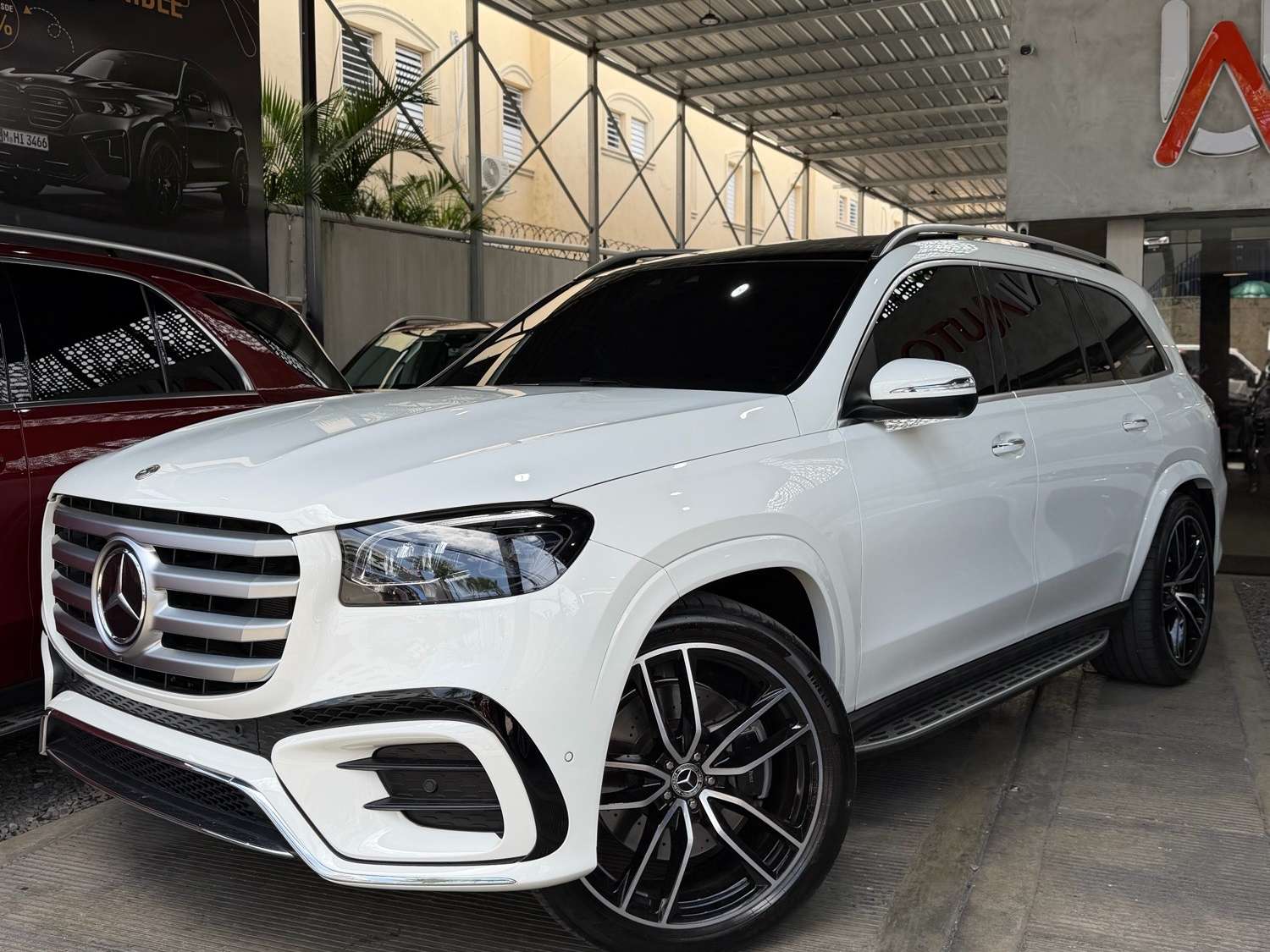 2025 Mercedes Benz GLS 450 4MATIC AMG usado en venta por UNIAUTO