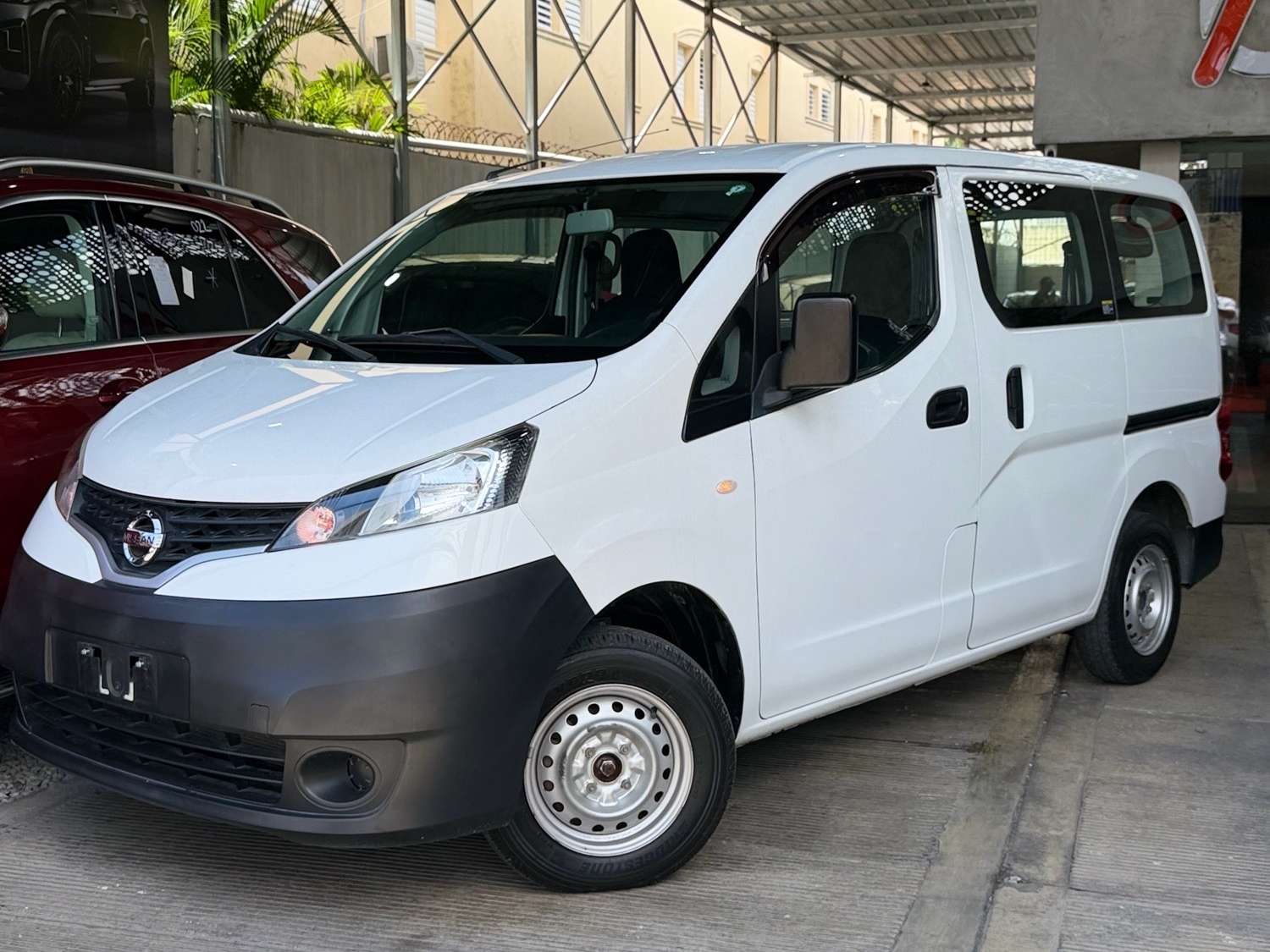2020 Nissan NV 200 usado en venta por UNIAUTO