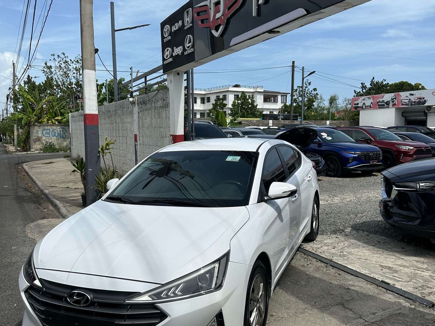2020 Hyundai Avante LPI usado en venta por Demorizi Autos 