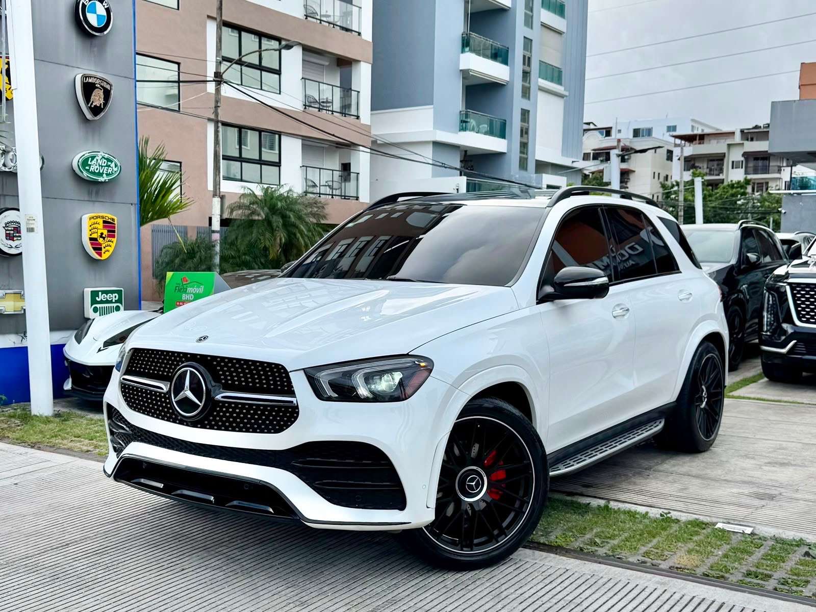 2020 Mercedes Benz GLE 350 4Matic AMG usado en venta por Domingo Auto Import S.R.L