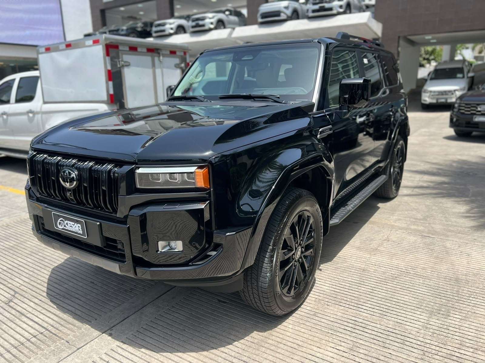 2027 Toyota Land Cruiser Prado Luxury 01 nuevo en venta por Autoscm