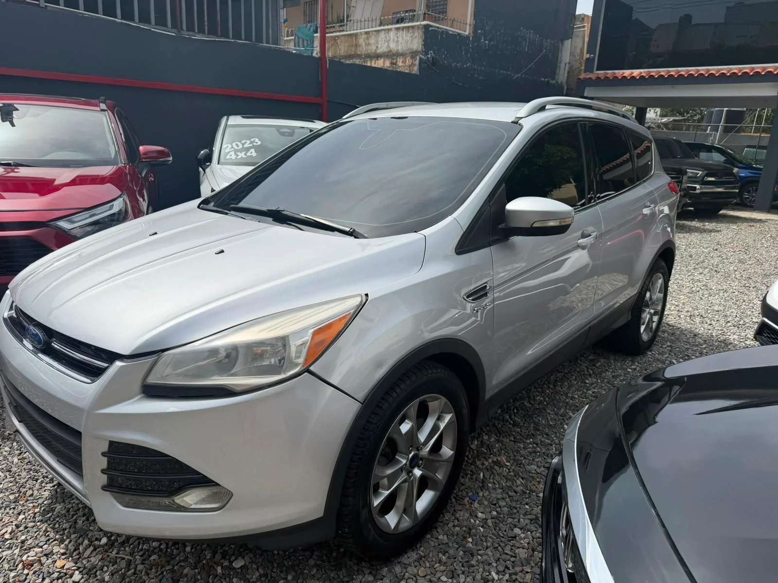 2014 Ford Escape Titanium usado en venta por ARS Auto Import