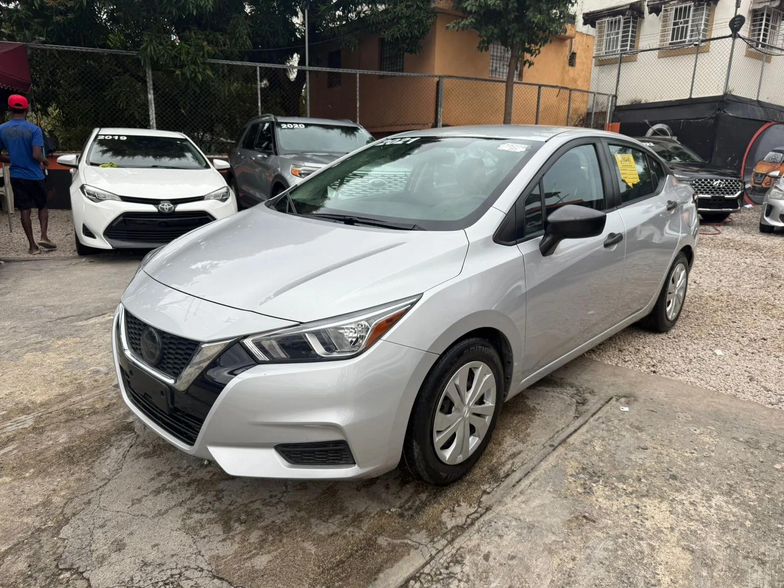 Nissan Versa S (CVT) 2020 en venta - vista principal