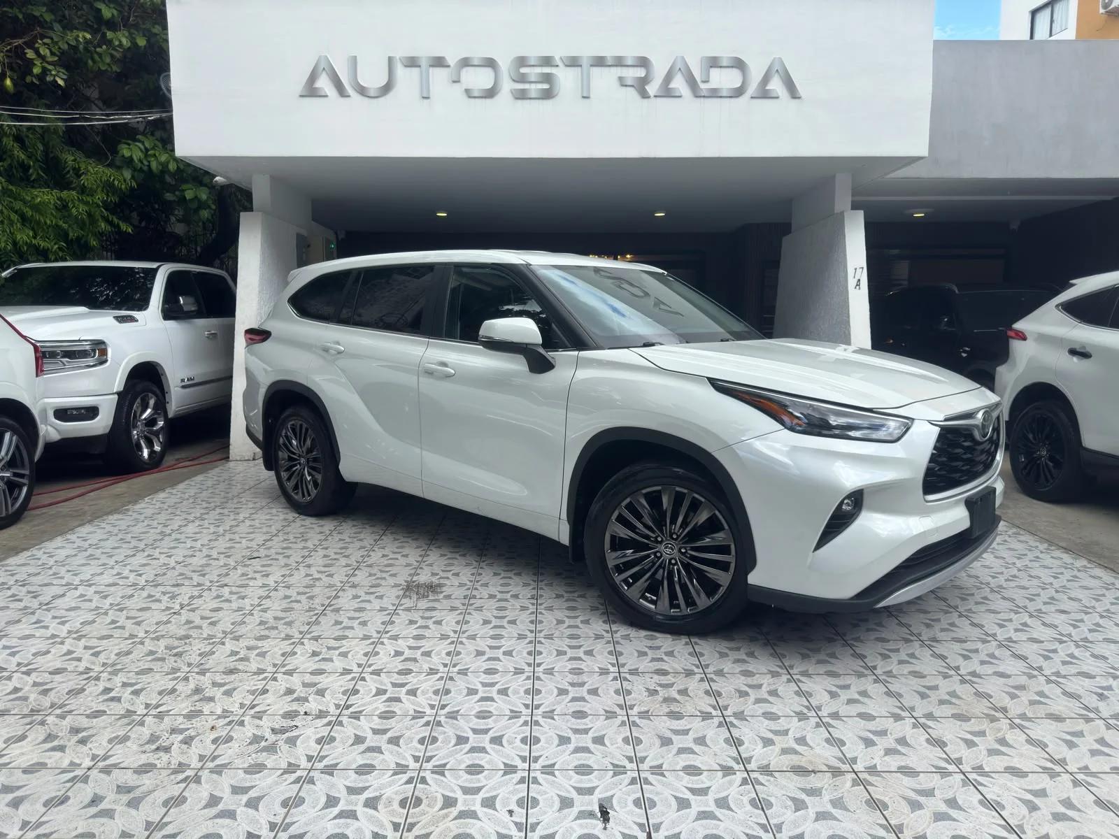 Toyota Highlander LE 2023 en venta - vista principal