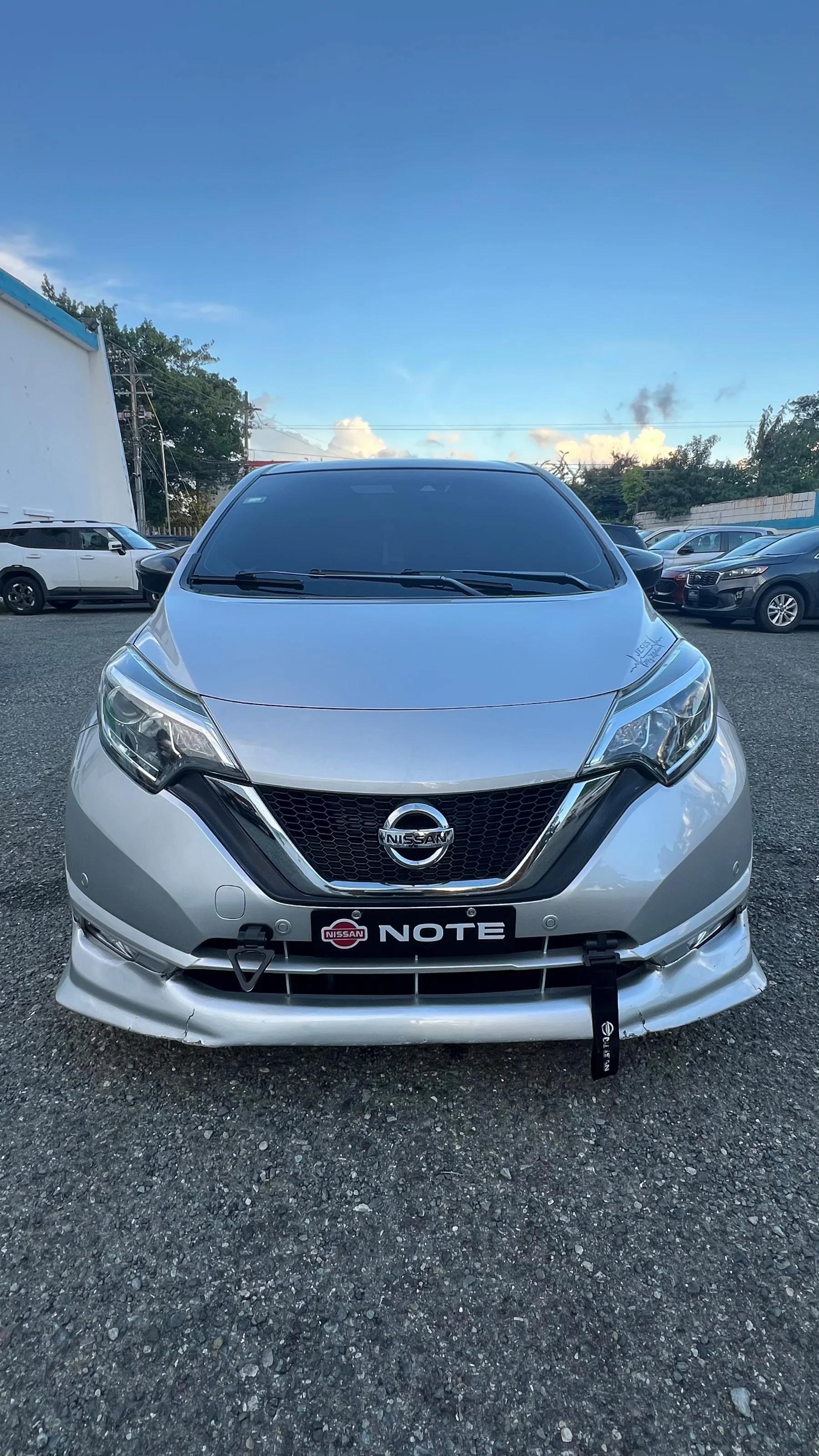Nissan Note SV 2019 en venta - vista principal