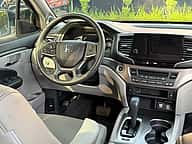 Honda Pilot LX 2019 - miniatura 11