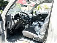 Toyota Camry CE 2024 - miniatura 6