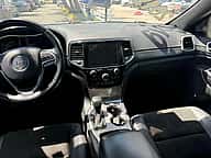 Jeep Grand Cherokee Laredo 2019 - miniatura 8