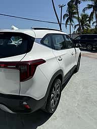 Kia Seltos Luxury 2027 - miniatura 6