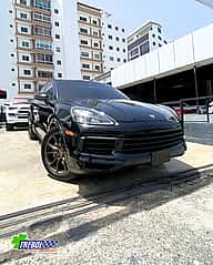 Porsche Cayenne Coupe 2021 - miniatura 3