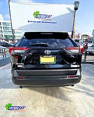 Toyota RAV4 LE 2020 - miniatura 5