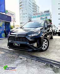 Toyota RAV4 LE 2020 - miniatura 1