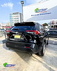 Toyota RAV4 LE 2020 - miniatura 6