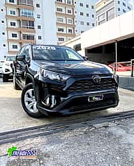 Toyota RAV4 LE 2020 - miniatura 3