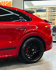 Porsche Cayenne Coupe GTS 2021 - miniatura 9