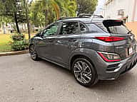 Hyundai KONA Limited 2022 - miniatura 8