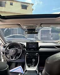 Toyota RAV4 XLE 2020 - miniatura 11