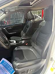 Toyota RAV4 XLE 2020 - miniatura 9