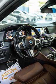 BMW X6 xDrive40i 2022 - miniatura 10