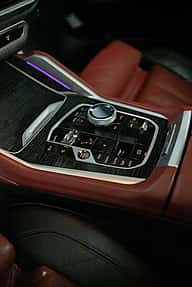 BMW X6 xDrive40i 2024 - miniatura 10