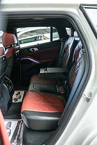 BMW X6 xDrive40i 2024 - miniatura 8