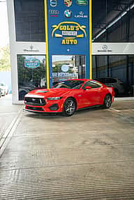 Ford Mustang GT 2024 - miniatura 3