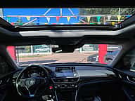 Honda Accord Touring 2.0T 2021 - miniatura 9