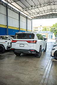 Lexus LX 600 F Sport 2023 - miniatura 7