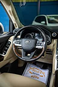 Toyota Land Cruiser 300 GXR 2022 - miniatura 10