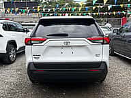 Toyota RAV4 XLE 2023 - miniatura 5