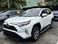 Toyota RAV4 XLE 2023 - miniatura 3
