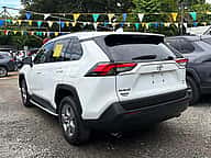 Toyota RAV4 XLE 2023 - miniatura 4