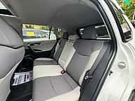 Toyota RAV4 XLE 2023 - miniatura 8