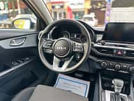Kia Forte LXS 2023 - miniatura 9