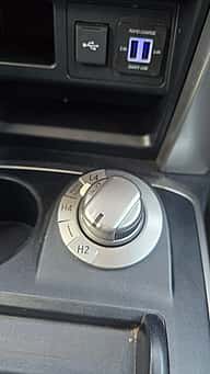 Toyota 4 Runner SR5 Premium 2020 - miniatura 8