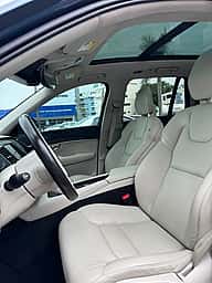 Volvo XC90 Momentum T6 2020 - miniatura 7