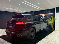 Porsche Cayenne S 2018 - miniatura 8