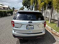 Ford Explorer XLT 2018 - miniatura 3