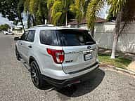 Ford Explorer XLT 2018 - miniatura 4